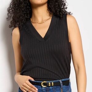 NWT Sarina Sleeveless Black Ribbed V-Neck Knit Top